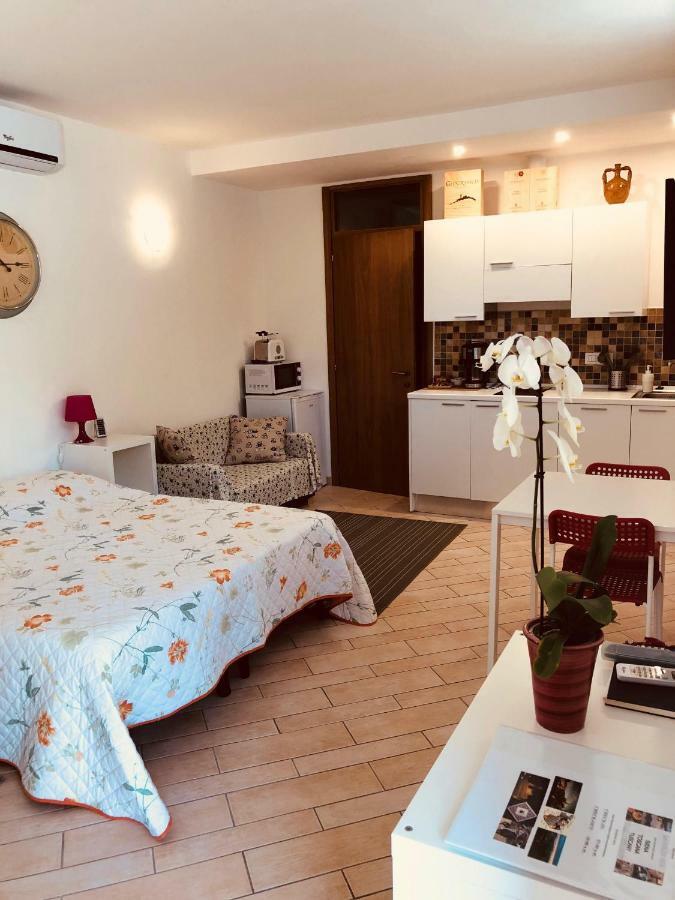 La Dolce Vita Studio With Free Private Parking Siena Exterior foto