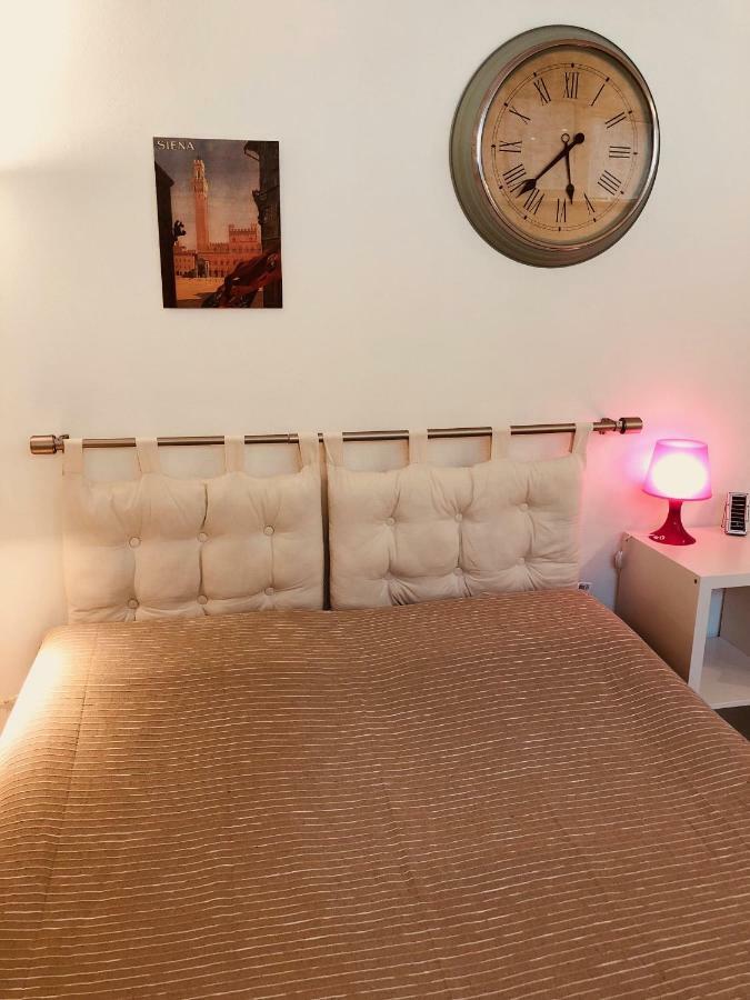 La Dolce Vita Studio With Free Private Parking Siena Exterior foto