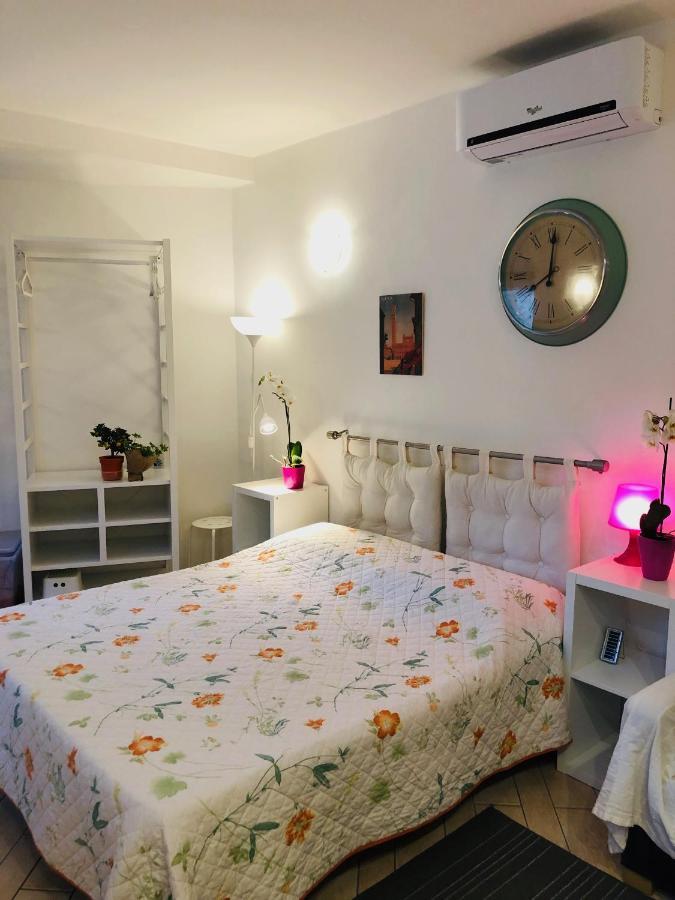 La Dolce Vita Studio With Free Private Parking Siena Exterior foto